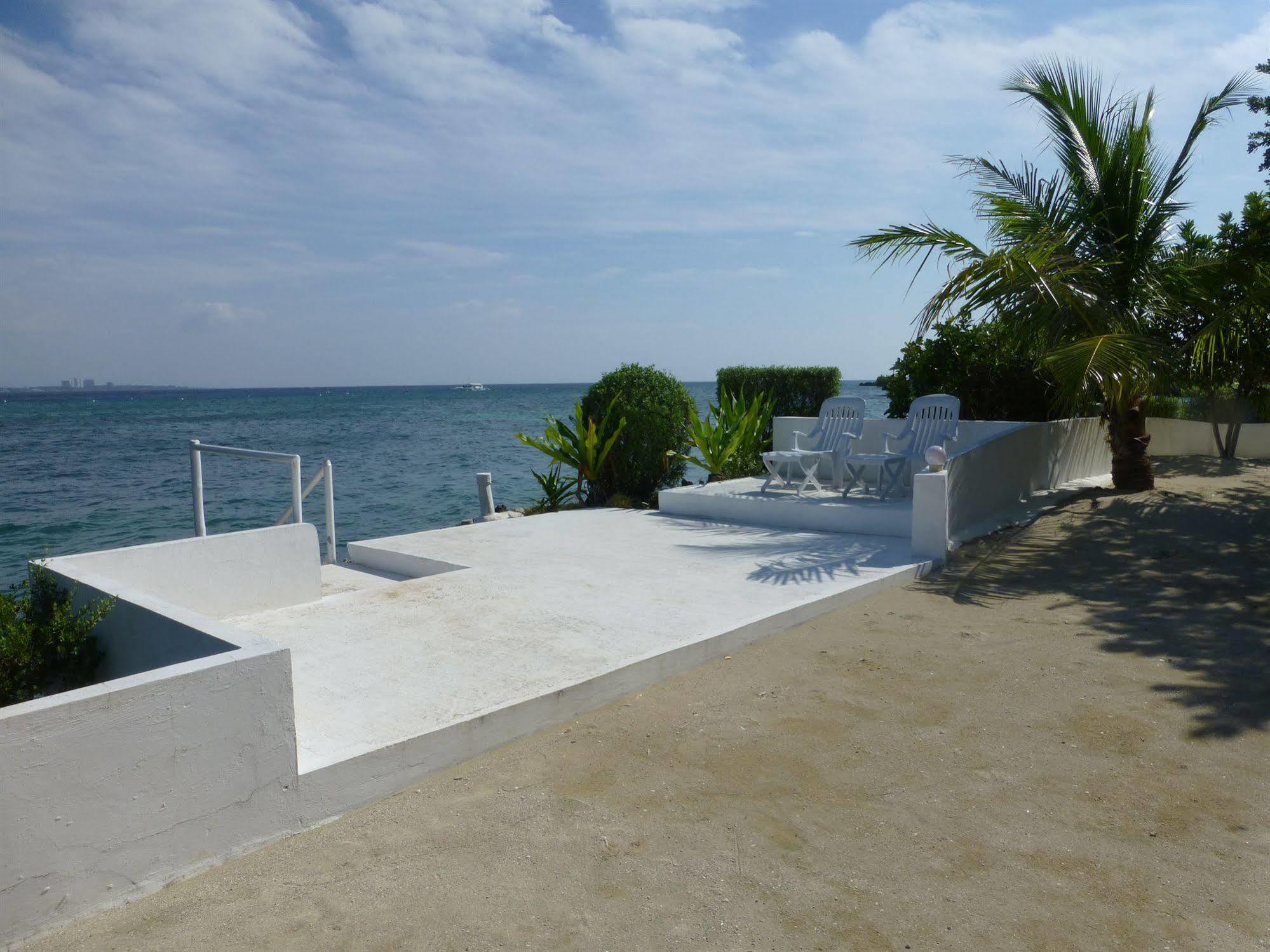 Talima Beach Villas & Dive Resort Cebú Exterior foto